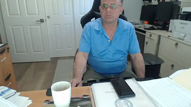 twopeopleinlove's Live XXX Chat