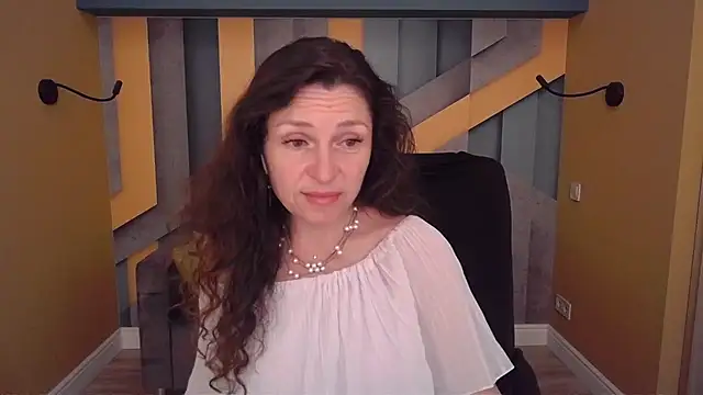 EllaLong live XXX chat