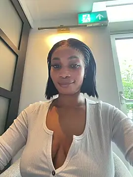 ___Nessa – webcam-show