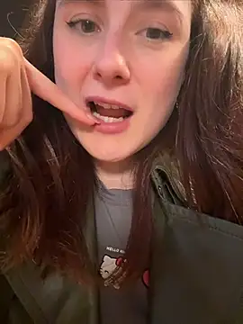 Dina_Tease élő XXX-chatje