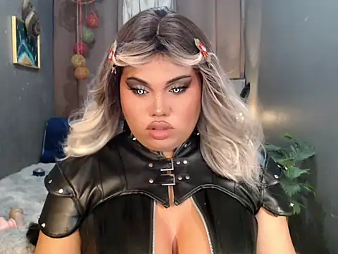 Chat XXX en directo de KitSmithCumerr