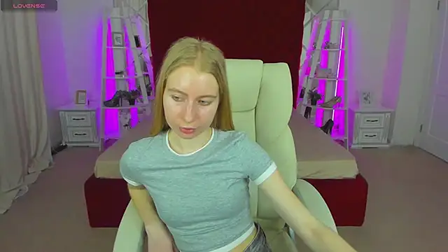 Alina_Blonde Adlı Modelin Canlı XXX Sohbeti