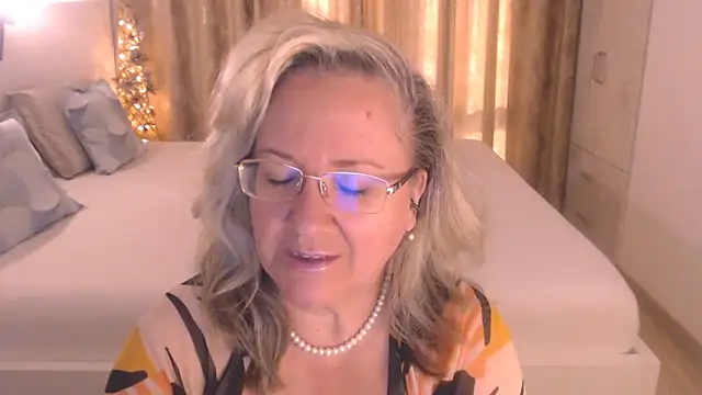 Chatroom XXX en direct de Raisshy