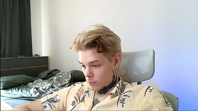DENIS_HERE 网络视讯表演