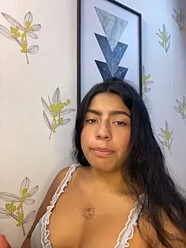 Chatroom XXX en direct de Laia_white