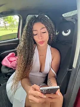 roxyrougee Chat XXX in diretta