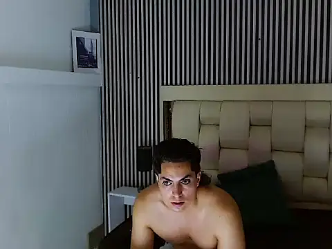 Chat +18 de Alex_Wolft ao vivo