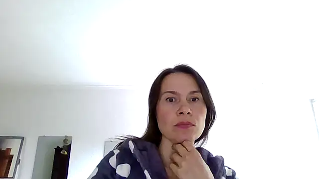 Chatroom XXX en direct de Selena_Moo