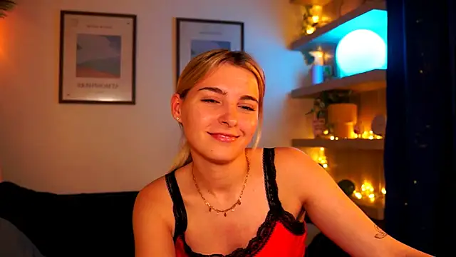 tiny_pixieee Pertunjukan Webcam