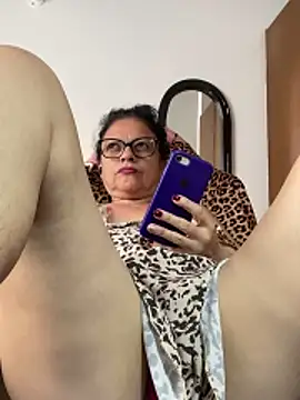 Chatroom XXX en direct de Sharongirl07