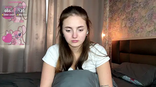 Chatroom XXX en direct de LoraDavi