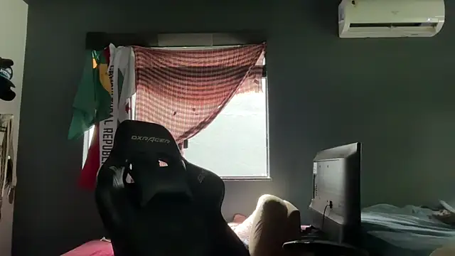 falacomigobbzin Show in webcam
