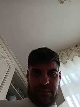 Pilastrocaldo91 Adlı Modelin Canlı XXX Sohbeti