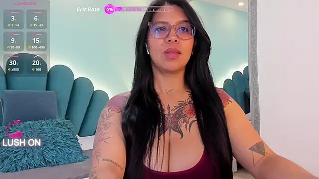 sharlott18's Live XXX Chat