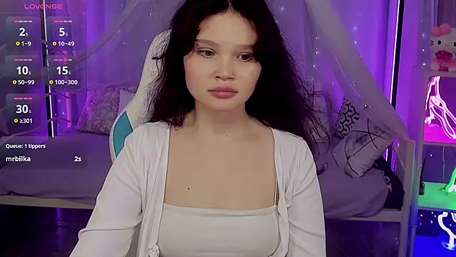 EmilyChaves 现场XXX聊天