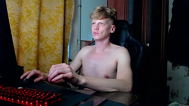 shy_redstar Webcam Show