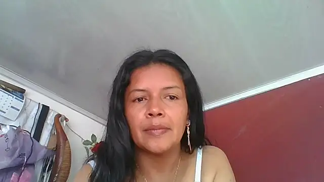 DianaOchoa_ Adlı Modelin Canlı XXX Sohbeti