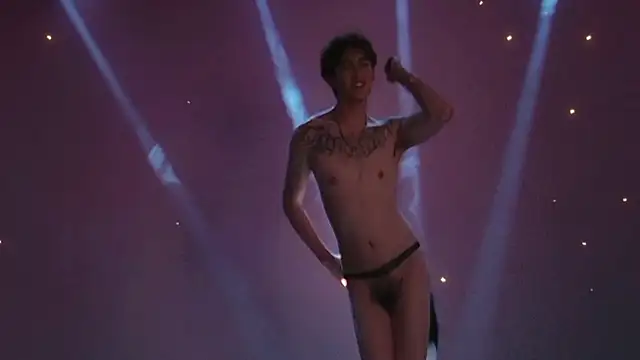 XXX chat uživo modela TNT-888