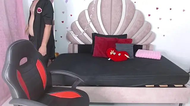 Show modela sven_fox723 na web-kameri