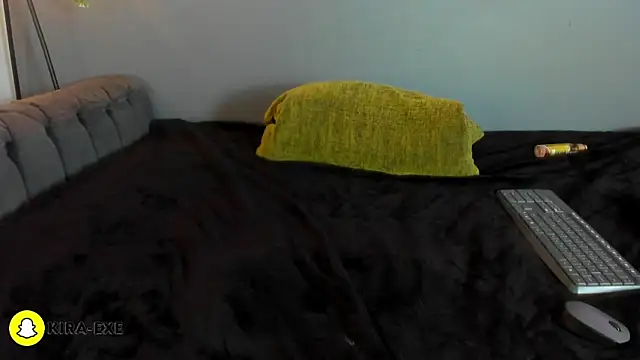 Kira_Exe_'s Live XXX Chat