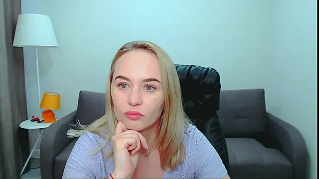 LiluMoon__'s Live XXX Chat