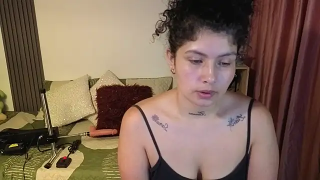 LadyVelvett Chat XXX in diretta