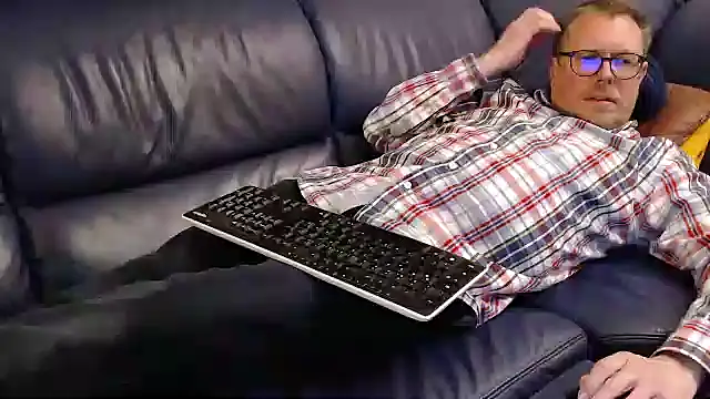 analbottom2 Show in webcam