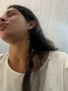 bruxinha01 Chat XXX in diretta