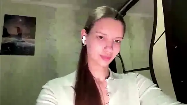 XXX chat uživo modela VikiSweets