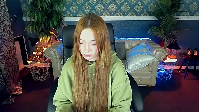 LizzaMoonn Adlı Modelin Canlı XXX Sohbeti