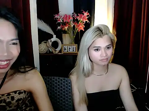 Chatroom XXX en direct de SweetyScarlet