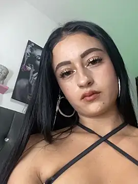 sol_evanss_ লাইভ XXX চ্যাট