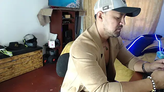 แชท XXX สดของ AlejoMoretti