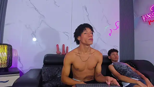 Chat +18 de Spicy_guys ao vivo