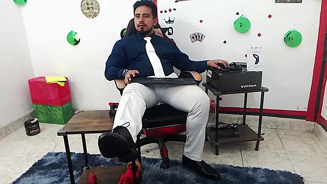 Онлайн чат XXX KalethBigDick