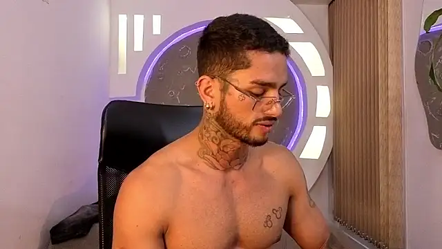 Alanrodgers Chat XXX live