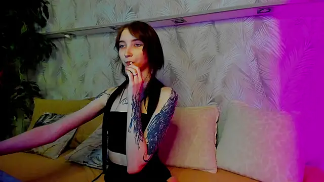 Ellen_Hops live XXX chat