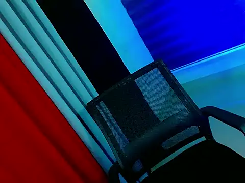 bby_zemira's Webcam Show