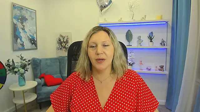 NinaStarle Adlı Modelin Canlı XXX Sohbeti