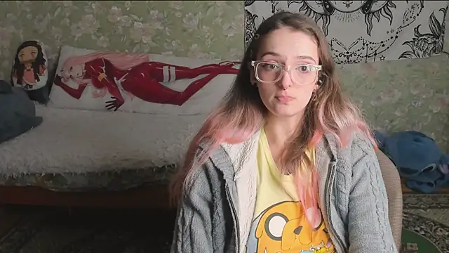 Cutie_Adelia Adlı Modelin Canlı XXX Sohbeti