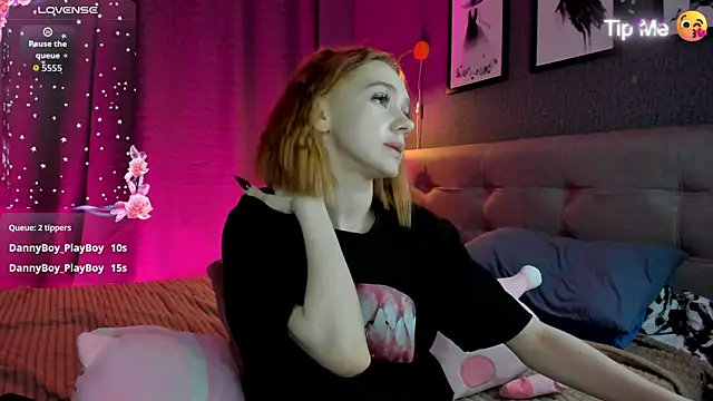 Chatroom XXX en direct de Lesi_Moonie01