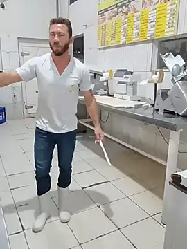 Czat XXX na żywo – RobertoLuiz84