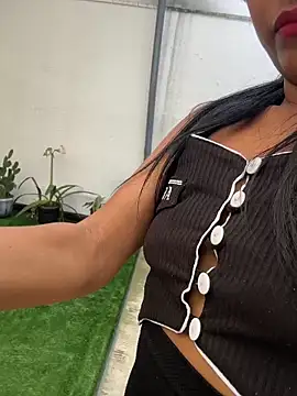 MELIZ_QUEEN live XXX chat