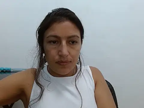 SarahFriendly Chat XXX in diretta