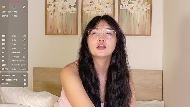 pinkyblooom's Live XXX Chat