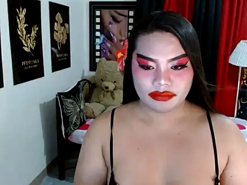TSbrianaHugeCock's Live XXX Chat
