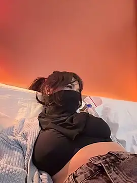 ZARELIA Adlı Modelin Canlı XXX Sohbeti