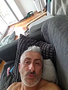 DildoG45's Live XXX Chat