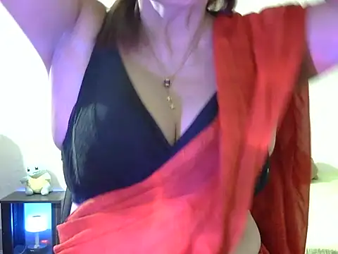 Chat +18 de rakhi_1211 ao vivo