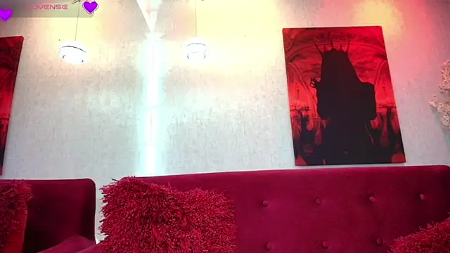 Chat +18 de Antonella_rivers ao vivo